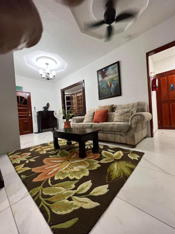 One South Place Hotel ベリーズシティ エクステリア 写真
