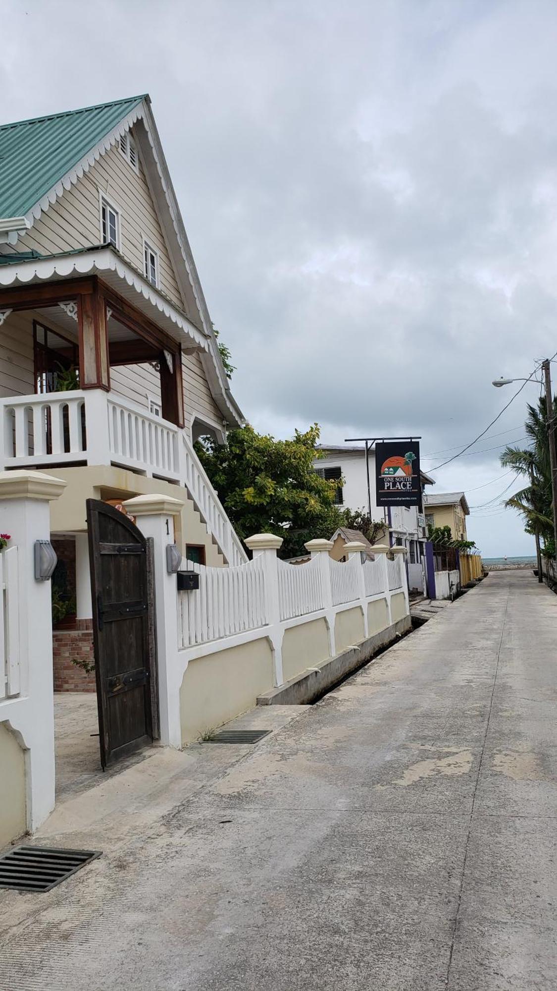 One South Place Hotel ベリーズシティ エクステリア 写真